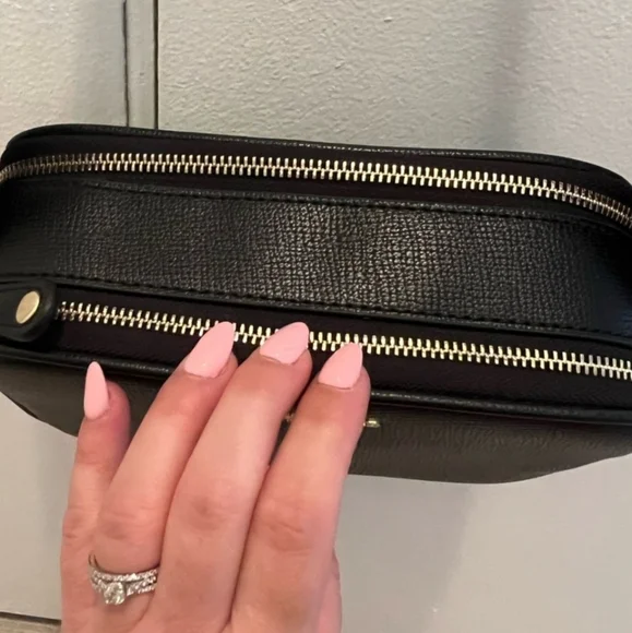 Karl Lagerfeld Black Crossbody Bag - Picture 2 of 5